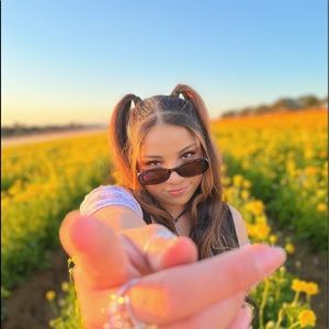 Meet your Posher, Lily